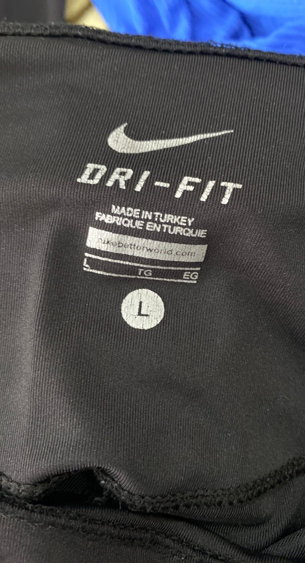 Diz Altı Yırtmaçlı Siyah Spor Tayt - Görsel 3