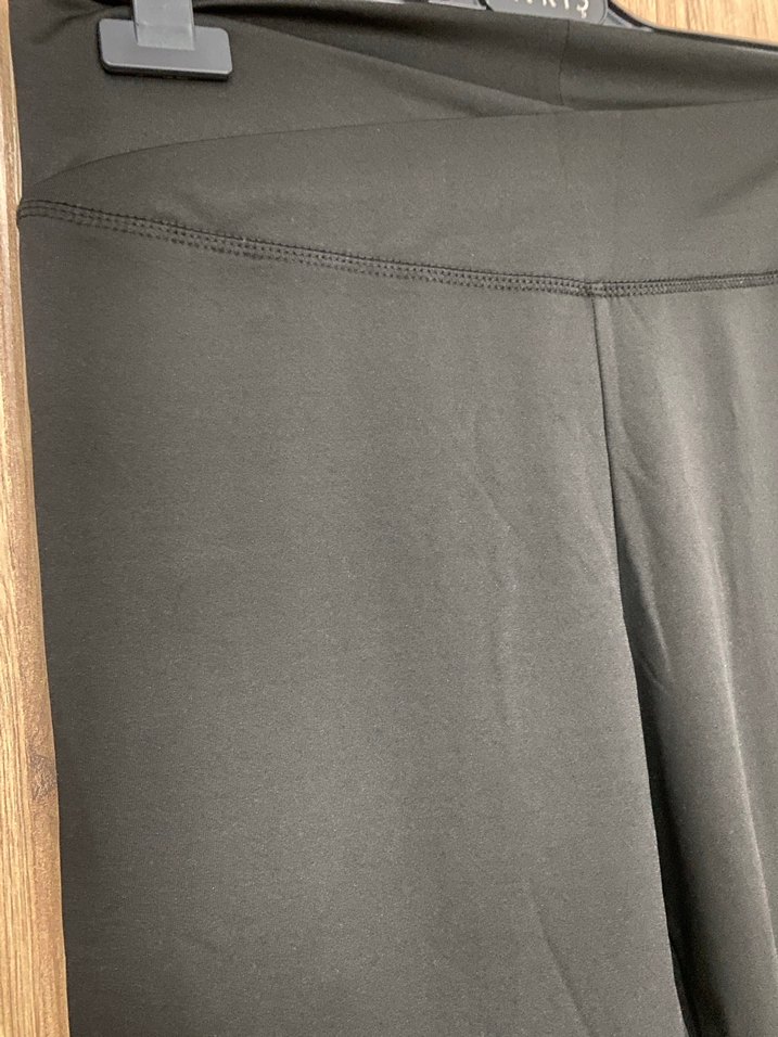 Siyah Midi Kadın Tayt - Görsel 2