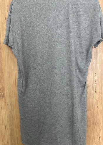 Gri V Yaka Keten Kadın Tişört - Görsel 2