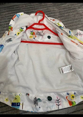 Kapüşonlu Renkli Erkek Çocuk Yağmurluk - Görsel 6