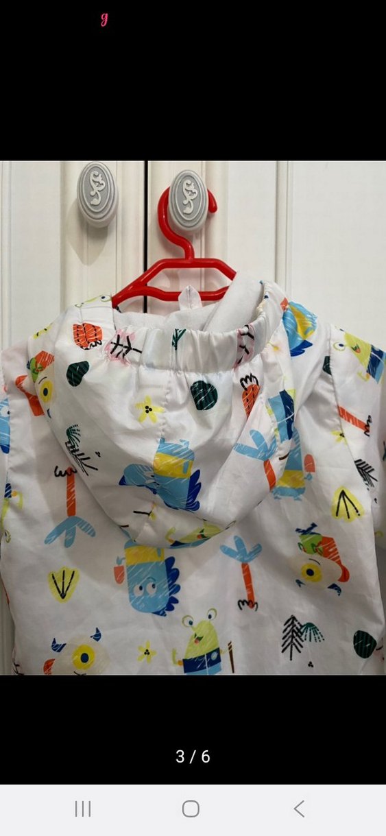 Kapüşonlu Renkli Erkek Çocuk Yağmurluk - Görsel 3