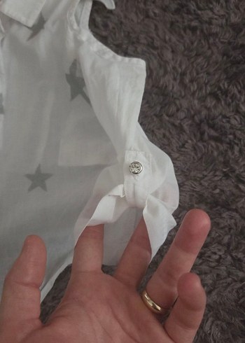 Kız Çocuk Beyaz Gri Yıldızlı Düğmeli Bluz - Görsel 6