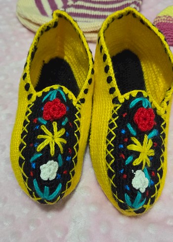 Renkli Örgü Ev Terlikleri - Görsel 4