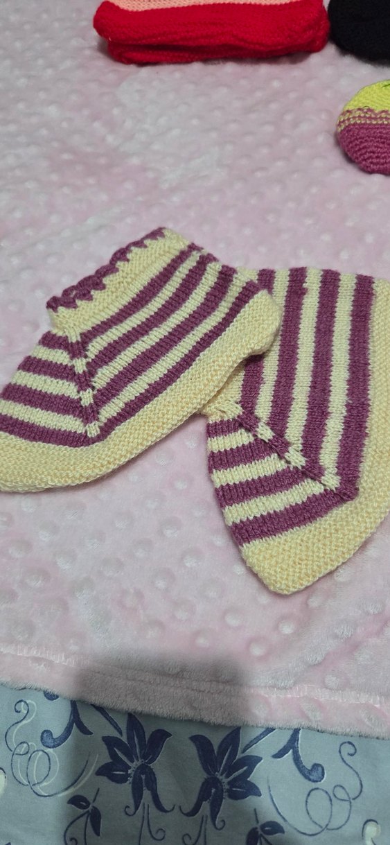 Renkli Örgü Ev Terlikleri - Görsel 5