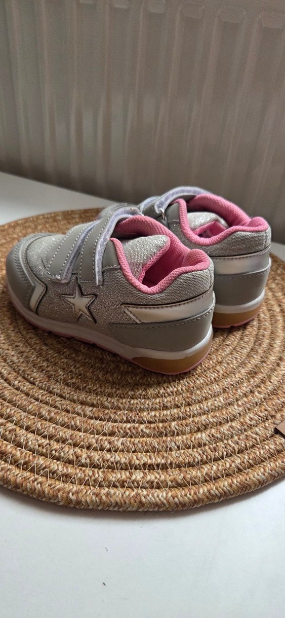 Kız Çocuk Gri Cırt Cırtlı Spor Ayakkabı - Görsel 3