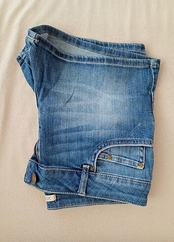 38 Beden lacivert Renk Bershka Düşük Bel Kot Şort