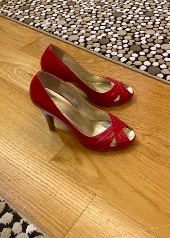 37 Beden kırmızı Renk Kırmızı Parlak Yılan Desenli Stiletto Topuklu Ayakkabı