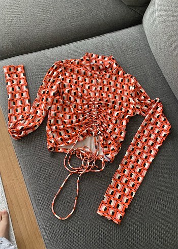 Bershka Çok Renkli Desenli Mini Bluz - Görsel 3