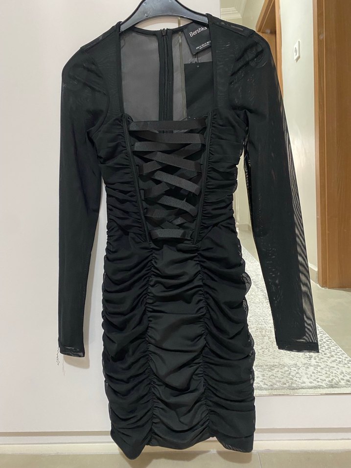 Bershka Siyah Pilili Uzun Kollu Midi Elbise - Görsel 4