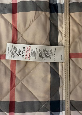 Bej Düğmeli Burberry çocuk mont - Görsel 3