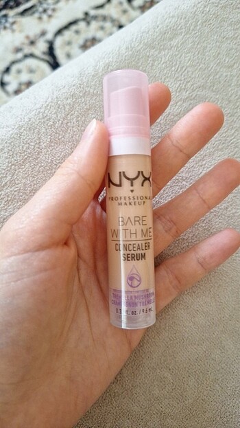 NYX Bare With Me Kapatıcı 03 Vanilla rengi