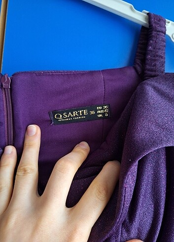 Mor kendinden destekli s beden askılı kısa abiye - Görsel 5