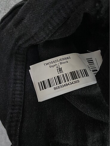 42 Beden TRENDYOLMİLLA YÜKSEK BEL FLARE JEANS 42 BEDEN