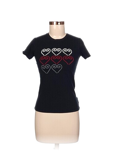 Emporio Armani T-shirt %70 İndirimli.