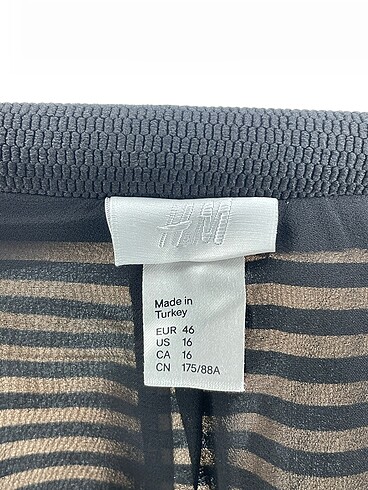40 Beden çeşitli Renk H&M Mini Etek %70 İndirimli.