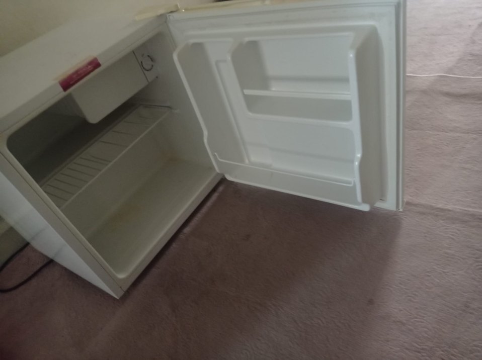 Beyaz Mini Buzdolabı - Görsel 4