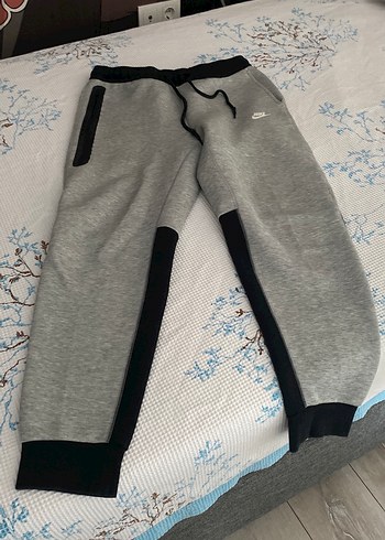 Nike tech Gri Siyah Erkek Eşofman Altı orijinal