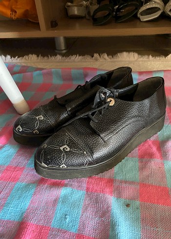 Siyah Deri İşlemeli Kadın Oxford Ayakkabı - Görsel 3