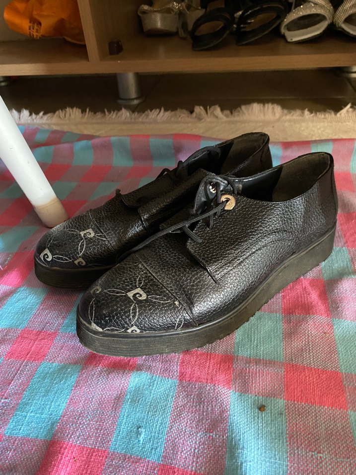 Siyah Deri İşlemeli Kadın Oxford Ayakkabı - Görsel 3