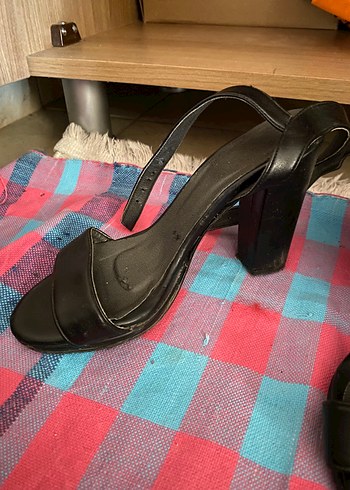 Tokalı Siyah Blok Topuklu Kadın Ayakkabı - Görsel 2