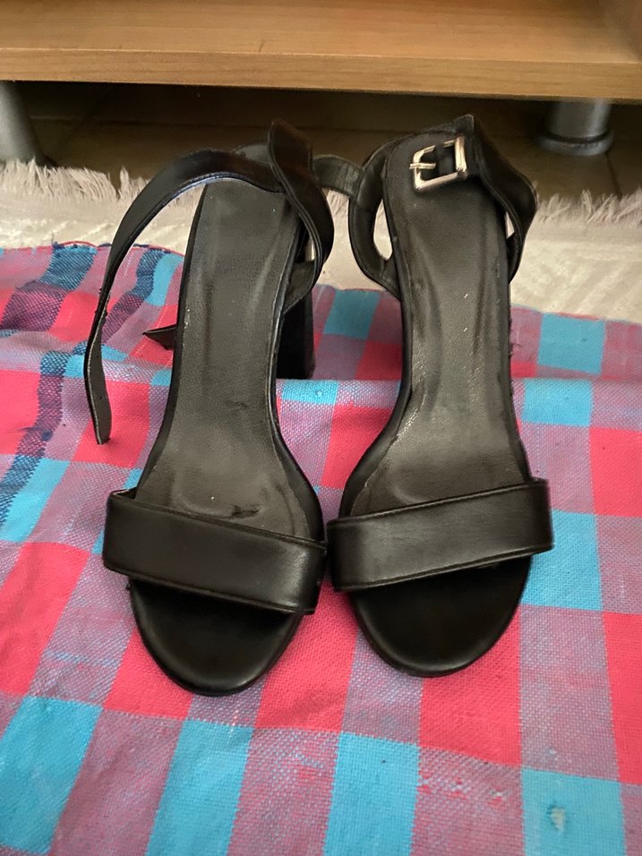 Tokalı Siyah Blok Topuklu Kadın Ayakkabı - Görsel 3