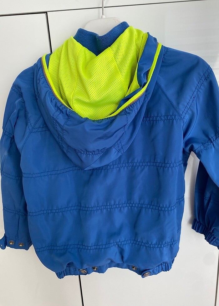 Zara marka yağmurluk - Görsel 3