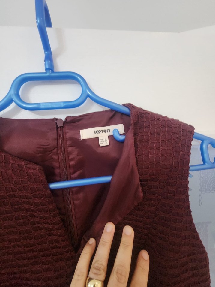 Koton Bordo V Yakalı Pilili Midi Elbise - Görsel 2