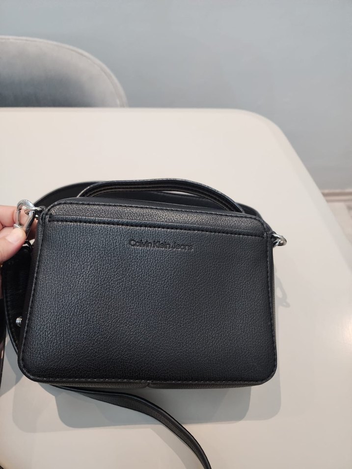 Calvin Clain Kadın Siyah Deri Çapraz Askılı Çanta - Görsel 2