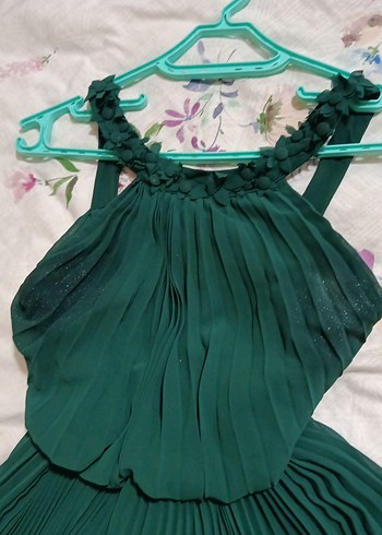 Yeşil Piliseli Uzun Straplez Elbise - Görsel 3