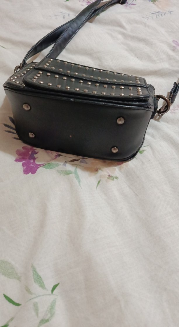 Tokalı Siyah Deri Kadın Çanta - Görsel 2