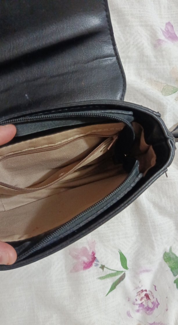 Tokalı Siyah Deri Kadın Çanta - Görsel 3