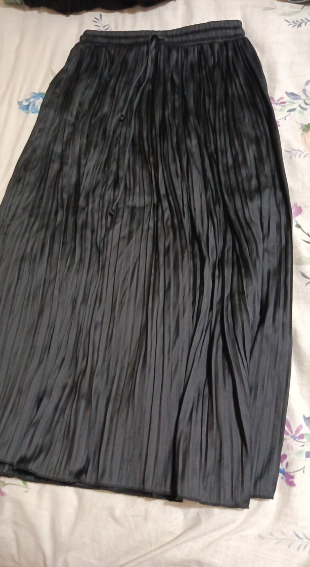 Kadın Siyah Piliseli Uzun Etek - Görsel 2