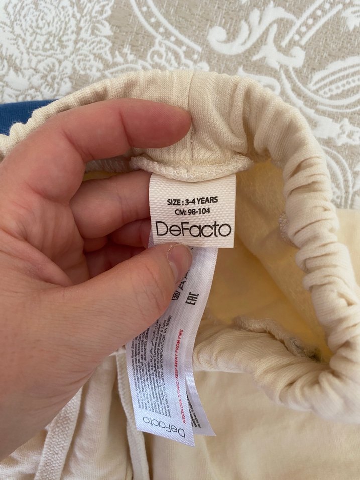 Gri Kapüşonlu ve Fermuarlı Erkek Eşofman Takımı - Görsel 3