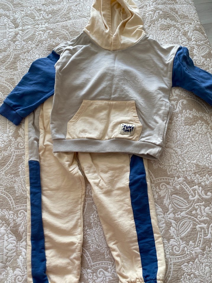 Gri Kapüşonlu ve Fermuarlı Erkek Eşofman Takımı - Görsel 2