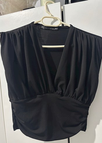 Siyah Drapeli V Yaka Kolsuz Bluz - Görsel 3