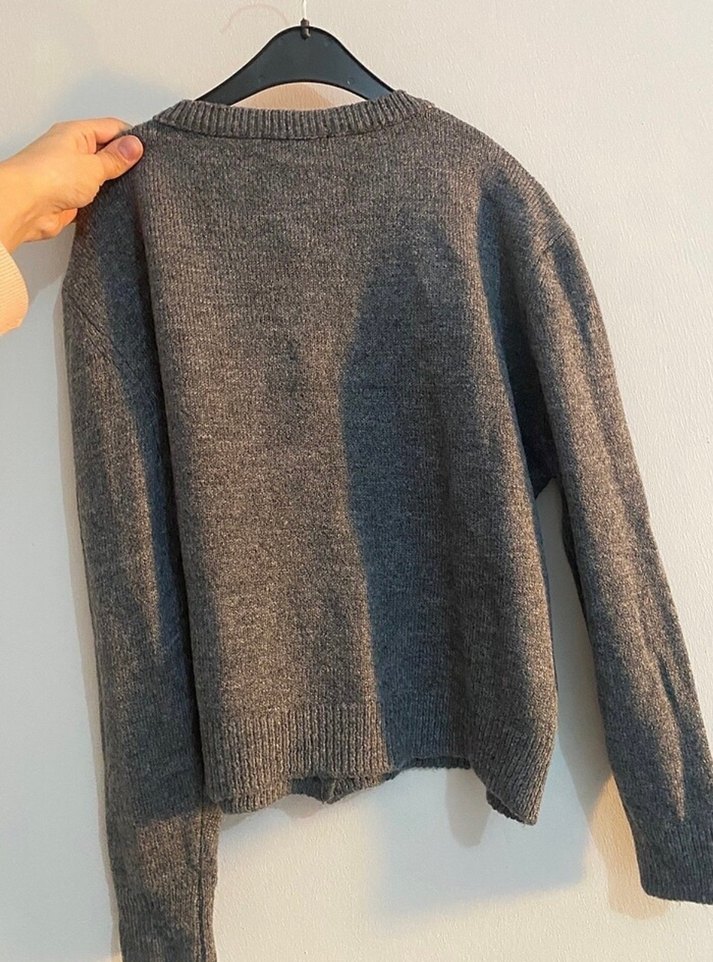 Gri Düğmeli Kadın Hırka - Görsel 4