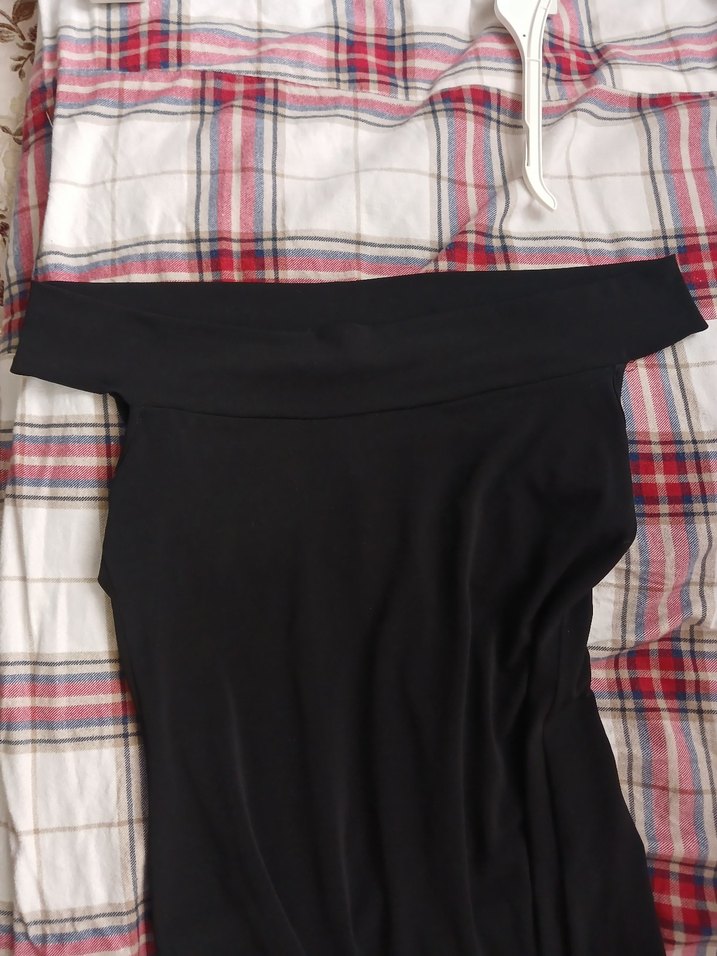 Siyah düşük omuz elbise - Görsel 4