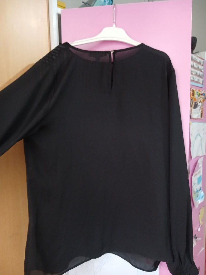 Kadın Siyah Piliseli Uzun Kollu Bluz - Görsel 2