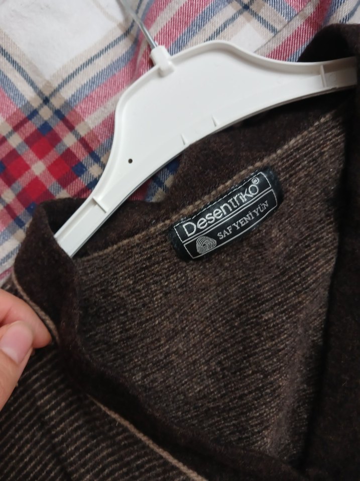 Düğmeli Kahverengi Yün Kadın Hırka - Görsel 3