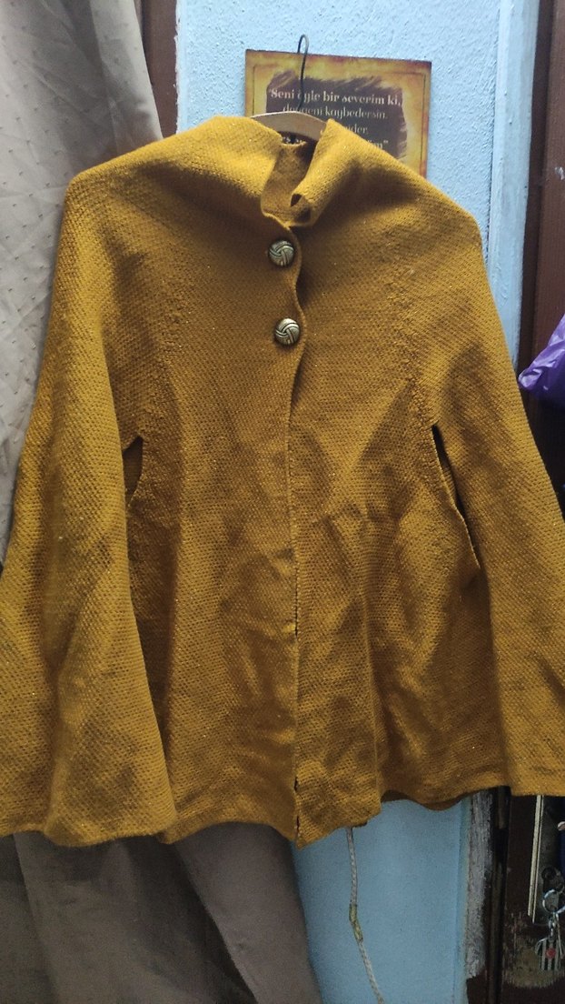 Düğmeli Kahverengi Midi Örgü Kadın Panço - Görsel 4