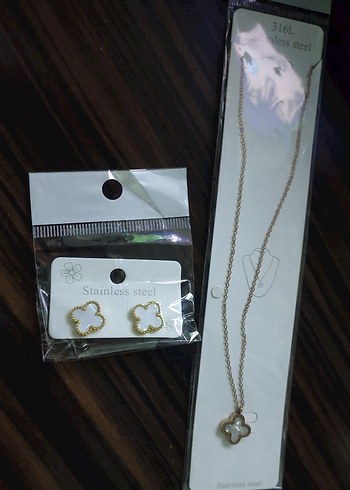 Beyaz Yonca Çiçek Küpe ve Kolye - Görsel 3