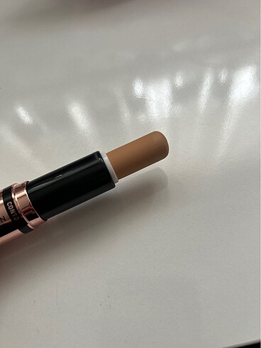 Beden Revolution stick kontür ve aydınlatıcı