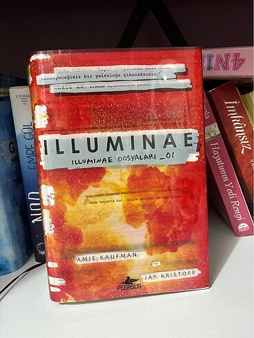 İlluminae ciltli kitap