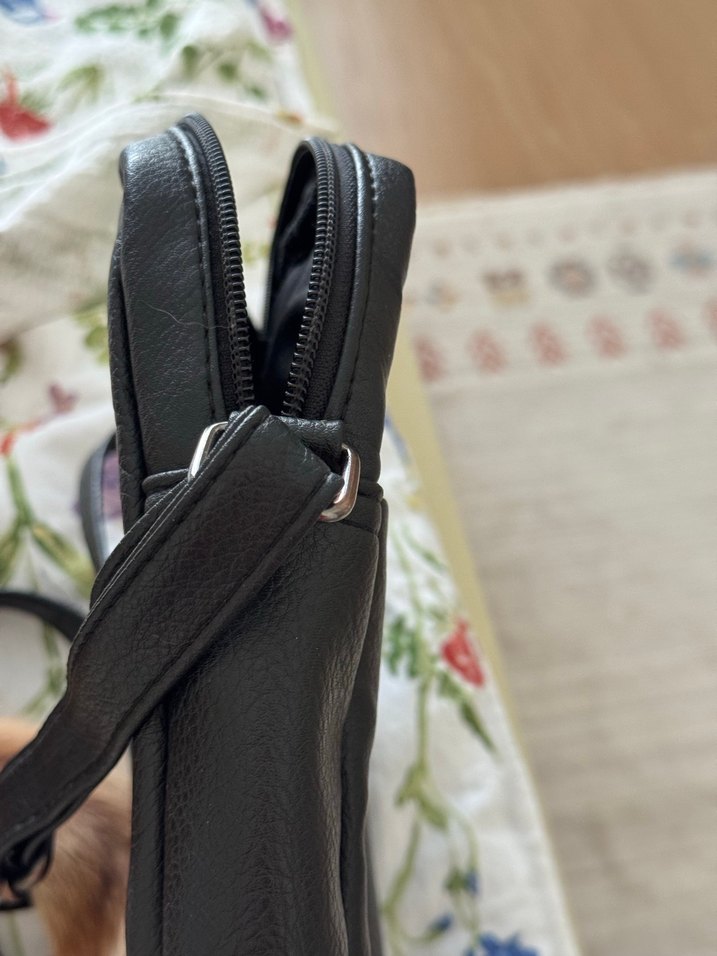 Siyah Minimalist Deri Omuz çantası - Görsel 4