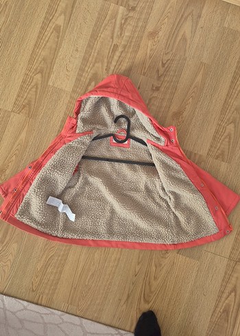 Mango Marka Kız Çocuk Kapüşonlu İçi Kürklü Mont - Görsel 4