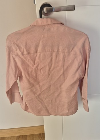 Zara Etiketi Üstünde Pembe V Yaka Kız Çocuk Saten Gömlek - Görsel 2