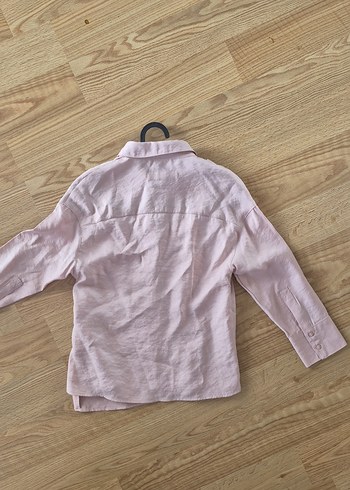 Zara Etiketi Üstünde Pembe V Yaka Kız Çocuk Saten Gömlek - Görsel 4