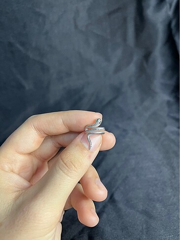 Diğer Yılanlı kıkırdak küpe