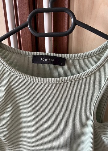 Yeşil Atlet - Görsel 2