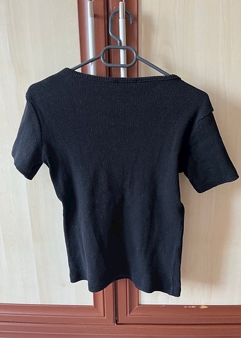 Kısa Kollu Siyah Triko Tişört - Görsel 2